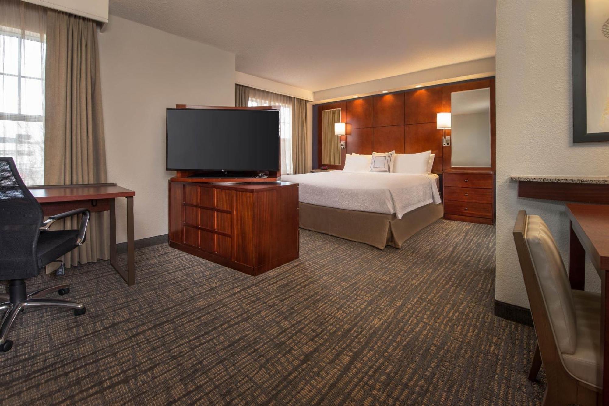 Dulles Airport At Dulles 28 Centre Hotel Sterling