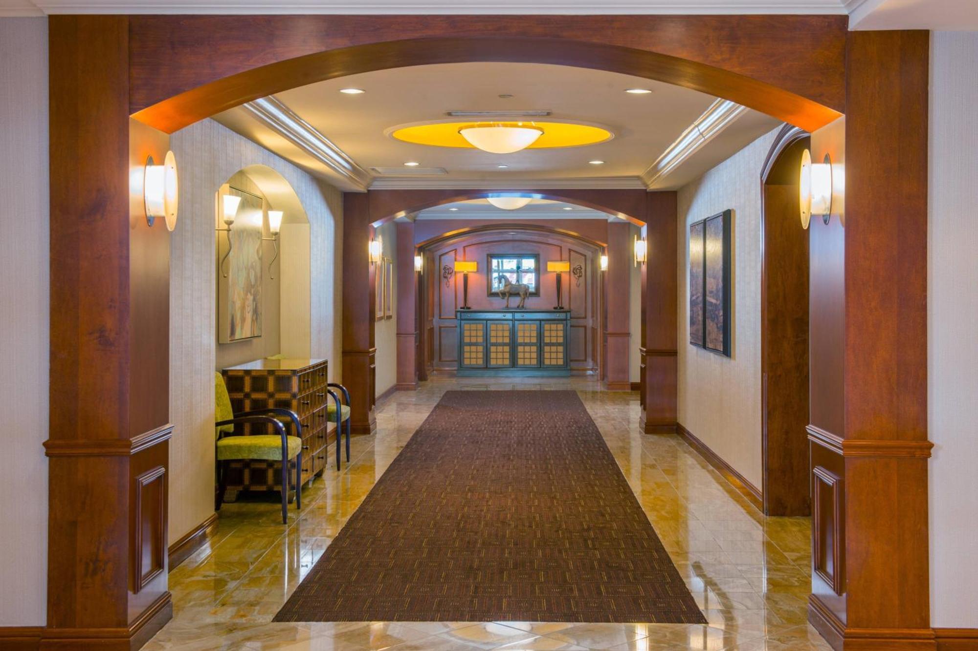 Dulles Airport At Dulles 28 Centre Hotel Sterling
